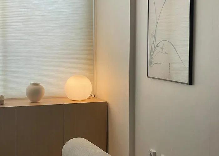 5min To Hongdae,itaewon,ktx&sleeps 8&central 4* Seúl